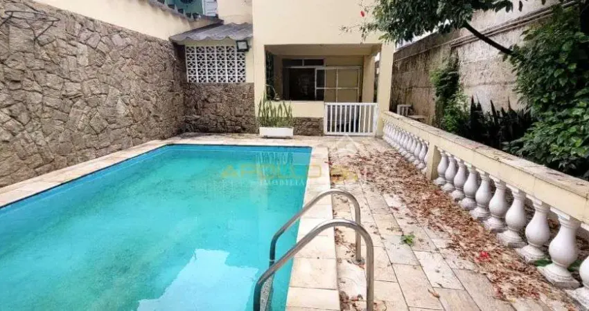 Casa com 4 quartos para alugar no Macuco, Santos