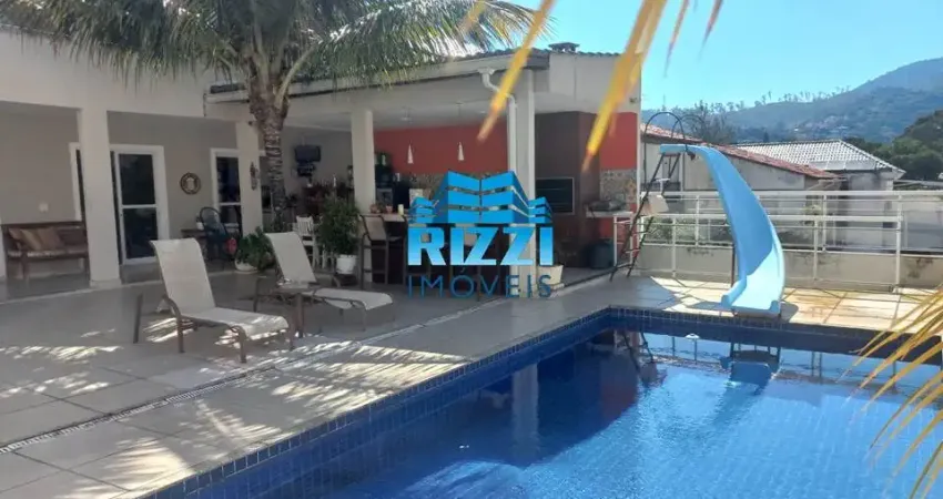Casa de Condomínio com 6 Quartos à venda, 306m² - Freguesia- Jacarepaguá