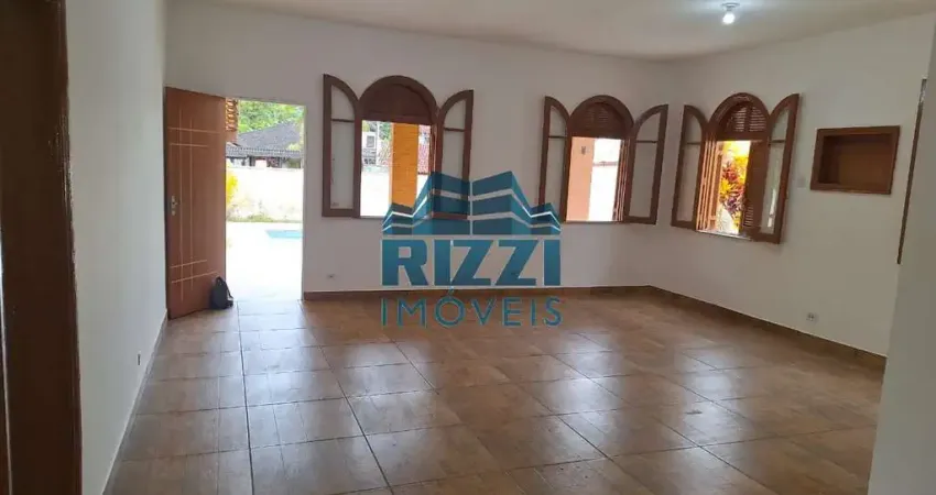 Casa à venda com 05 quartos no condomínio bosque dos esquilos