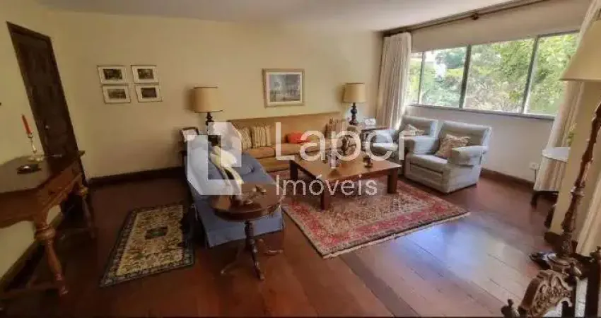 Venda de apartamento com 165 m², 4 quartos sendo 1 suíte no campo belo.