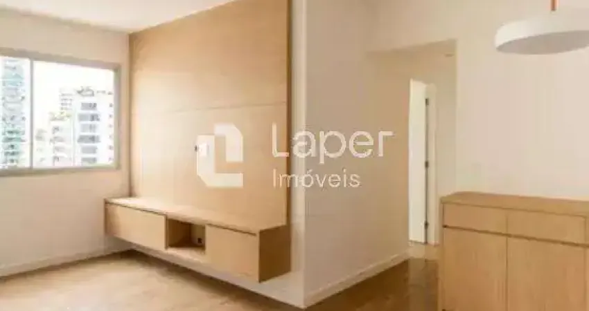 Venda de lindo apartamento reformado com 80 m², 3 dormitórios em moema índios.