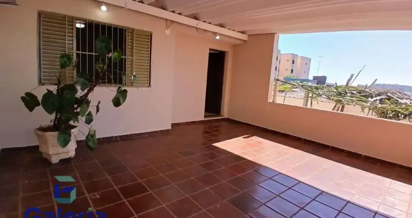 Casa terrea com 3 quartos para alugar, 116m2 - Jardim Paulistano