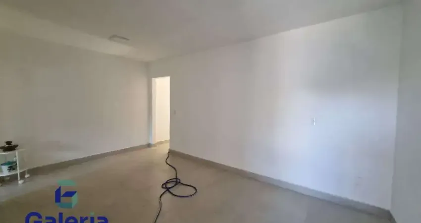 Casa para alugar com 2 quartos, 94m² - Vila Tibério