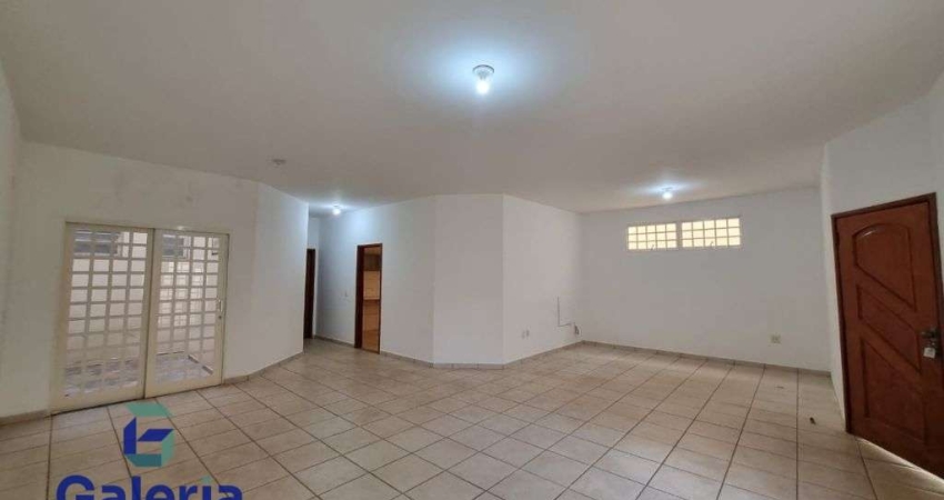 Casa residencial com 3 quartos para alugar, 156m2 - Nova Ribeirania