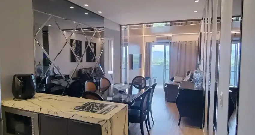 Apartamento 2 dormitórios finamente mobiliado, equipado e decorado