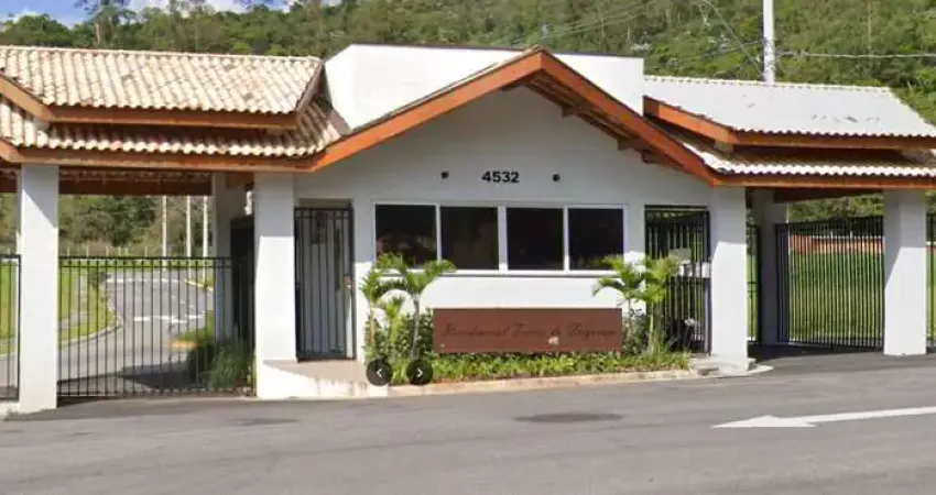 Terreno em condomínio fechado à venda na Freguesia da Escada, Guararema