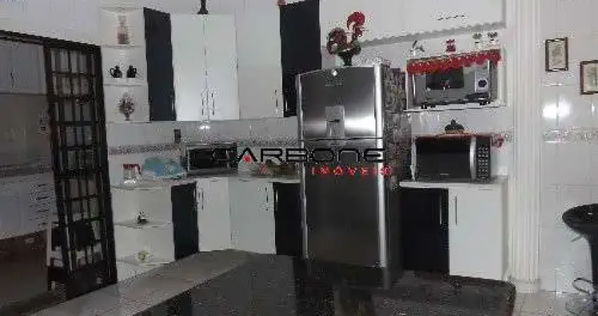 Casa com 3 quartos à venda na Rua Veríssimo Freitas, Jardim Ana Rosa, São Paulo