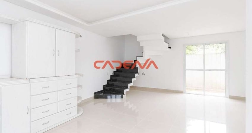Sobrado Triplex com 3 quartos e 2 vagas para aluguel no Campo Comprido