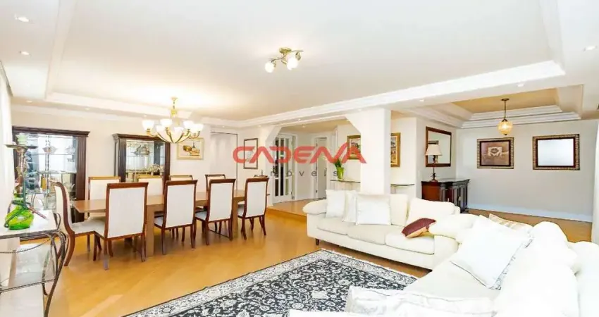 Apartamento com 3 quartos e 4 vagas à venda no Água Verde