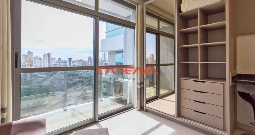 Studio com varanda e 1 vaga para aluguel no Centro em Curitiba