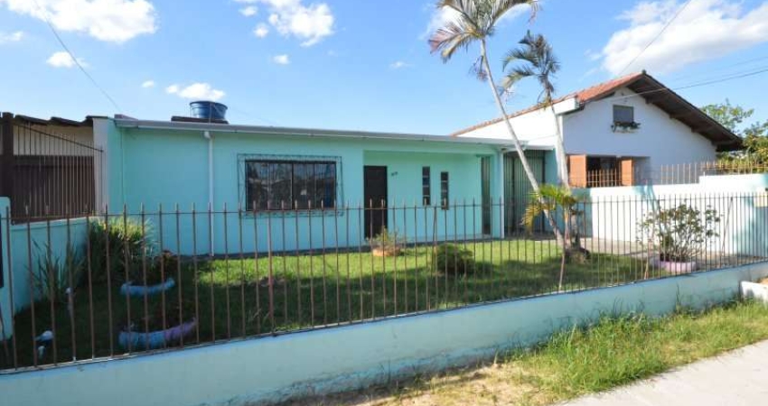 Casa com 3 quartos para alugar no Igara, Canoas 