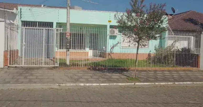 Casa com 3 quartos à venda no Harmonia, Canoas 