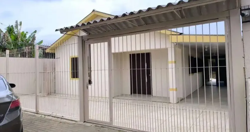 Casa com 4 quartos à venda na Coronel Machado, --, Harmonia, Canoas
