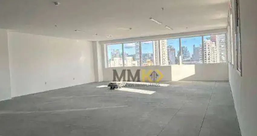 Linda sala no melhor condominio comercial de Santos
