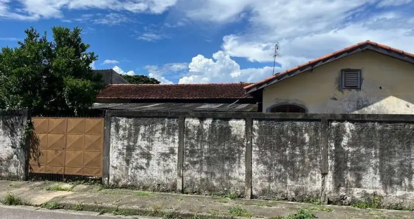 Casa para Venda em Taubaté, Jardim Jaraguá, 3 dormitórios, 2 banheiros, 6 vagas
