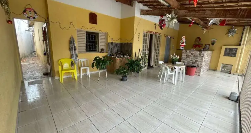 Casa para Venda em Taubaté, Parque Santo Antônio, 2 dormitórios, 1 banheiro, 2 vagas