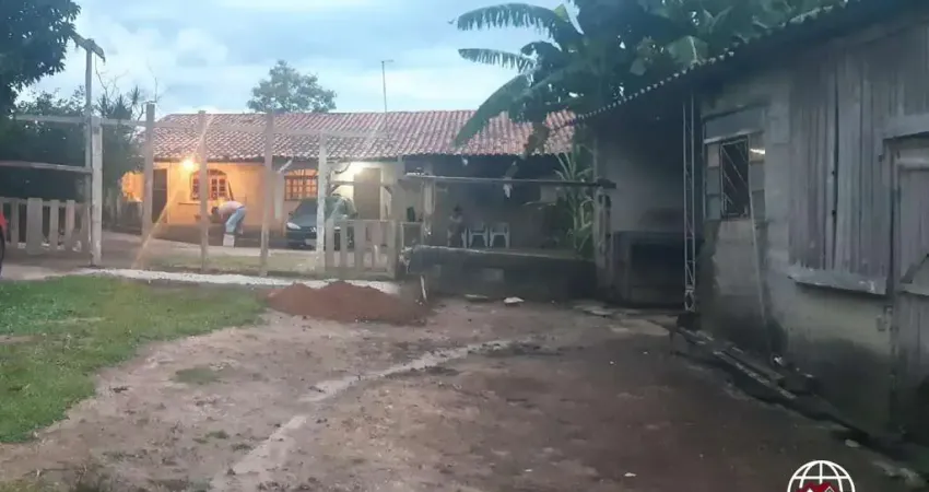 Chácara para Venda em Taubaté, Barreiro, 2 dormitórios, 1 banheiro