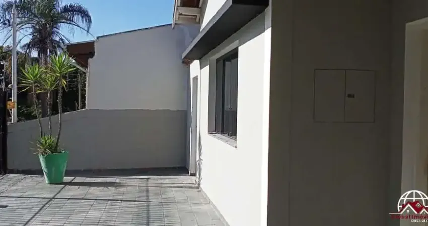 Casa para Venda em Taubaté, Jardim Santa Clara, 3 dormitórios, 1 suíte, 2 banheiros, 2 vagas