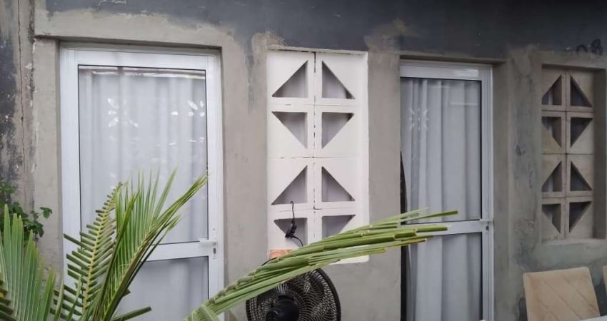 Casa para Venda em Taubaté, Vila São José, 2 dormitórios, 2 banheiros, 1 vaga