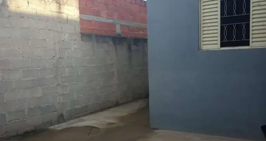 Casa para Venda em Taubaté, São Gonçalo, 2 dormitórios, 1 suíte, 2 banheiros, 1 vaga