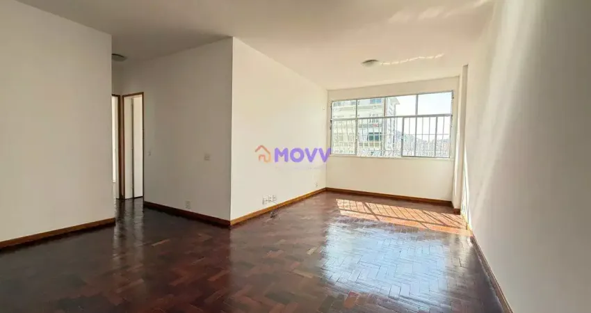 Venha morar em um belíssimo apartamento, no miolo de icaraí, com vista totalmente livre para o sol da manhã