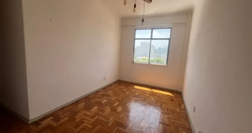 Amplo apartamento 2 quartos  vista livre e privacidade total  centro de niterói