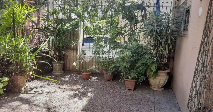 Apartamento com 2 quartos à venda na Rua Garibaldi, 812, Independência, Porto Alegre
