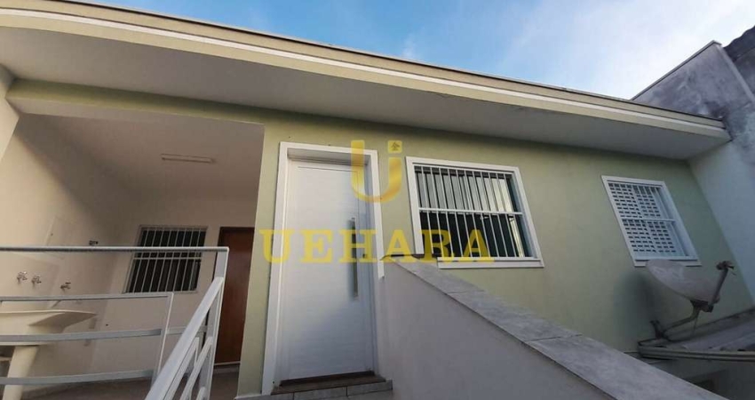 Casa de 2 dormitórios próximo da Av. Casa Verde.
