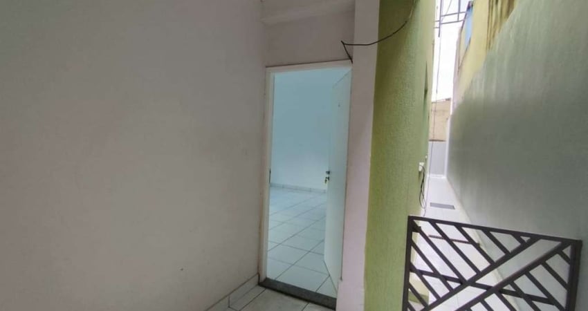 Casa em ótimo estado próximo da Av Engenheiro Caetano Álvares!