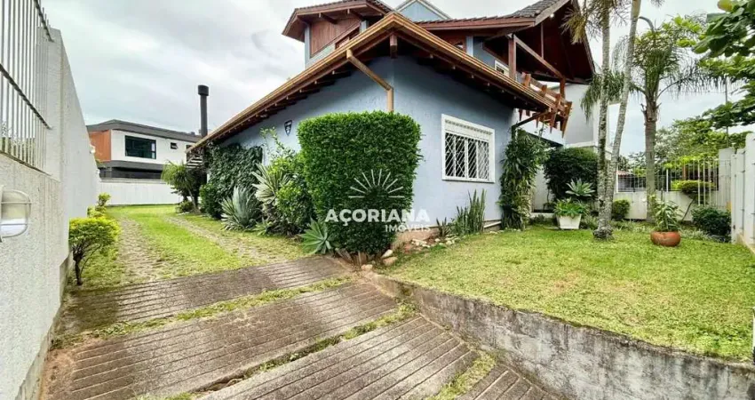 Casa com 3 quartos à venda na Avenida Tucumã, 295, Campeche, Florianópolis