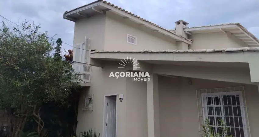 Casa com 3 quartos para alugar na Pinguim, 187, Campeche, Florianópolis