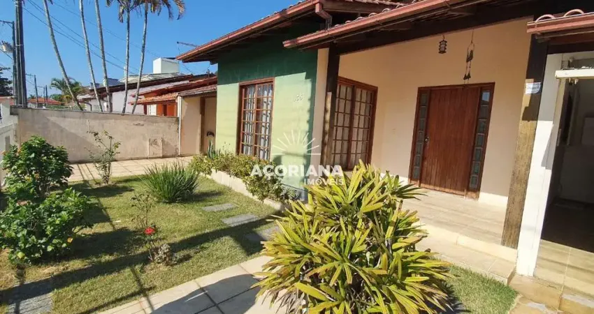 Casa com 3 quartos à venda na Vitalino Alexandre Pereira, 224, Carianos, Florianópolis