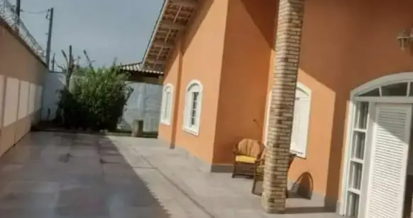 Casa com 4 dormitórios, sendo 3 suítes, Nova Itanhaém, SP