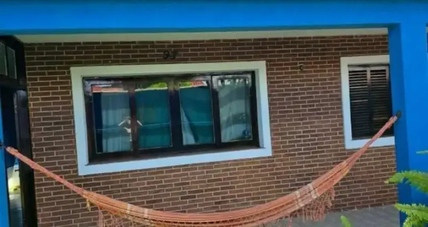 Casa com 3 dormitórios, sendo 2 suítes no tupy em itanhaém / sp