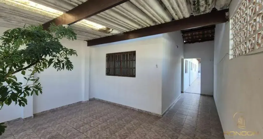 Casa com 2 dormitórios, sendo 1 suíte no Belas Artes em Itanhaém, SP.
