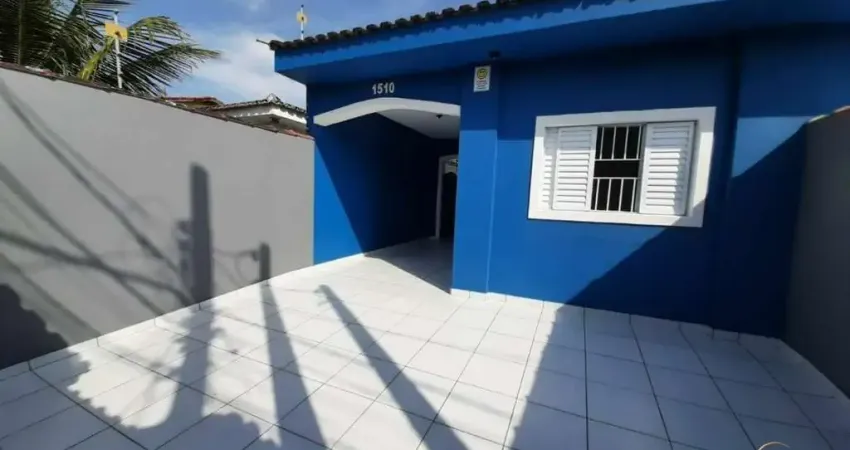 Casa com 2 dormitórios, sendo 1 suíte no suarão em itanhaém, sp.