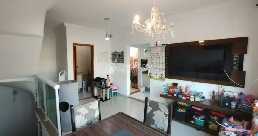 Casa com 3 quartos à venda na Rua Cisplatina, 820, Vila Pires, Santo André