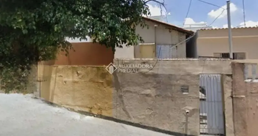 Terreno à venda na Rua Santa Adelaide, 117, Vila Scarpelli, Santo André