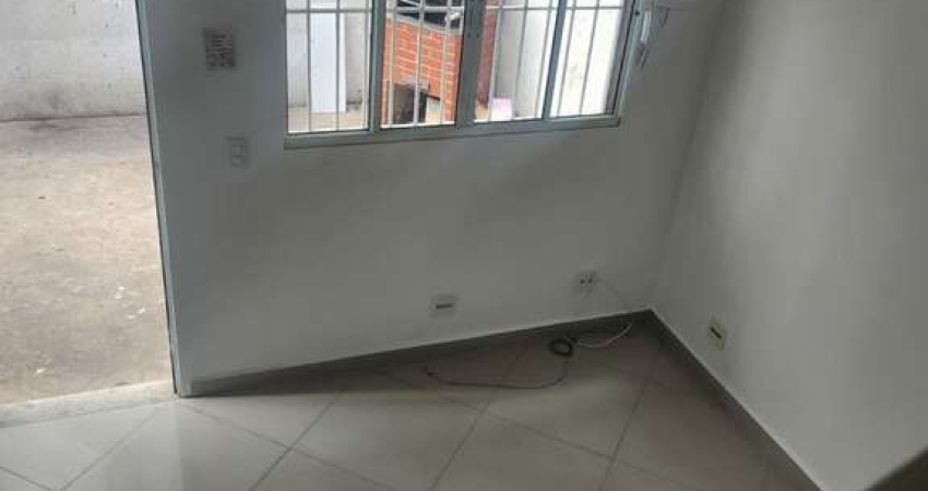 Sobrado para locação com 2 dormitórios - sem vaga de garagem - Condominio