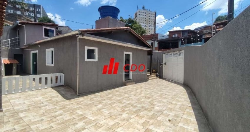Casa térrea à venda em São Paulo-SP, Jardim Piracuama:120m² AC,Terreno de 357 m² 3 quartos, 1 suíte, 2 salas, 3 banheiros, 4 vagas de garagem,