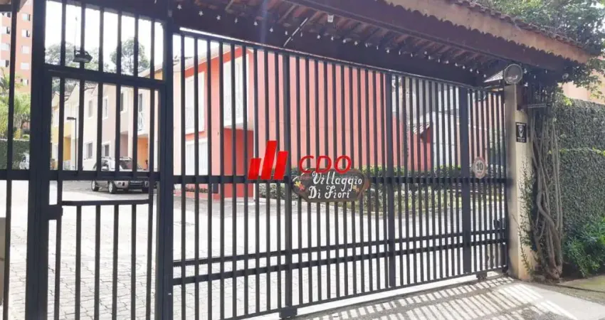Sobrado a venda  no Horto do Ype, em condomínio: com 3 dormitórios sendo 1 suíte, 2 salas, 3 banheiros, útil de 110m² com 2 vagas