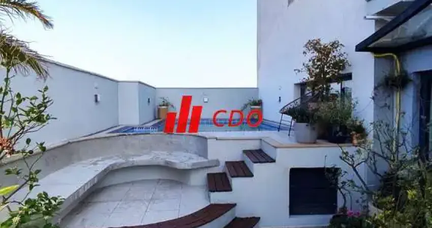 Imperdível cobertura duplex reformada:Morumbi com 4 dormitórios sendo 3 suítes,3 salas área gourmet,piscina,4 vagas, depósito,útil 202m²,face norte.