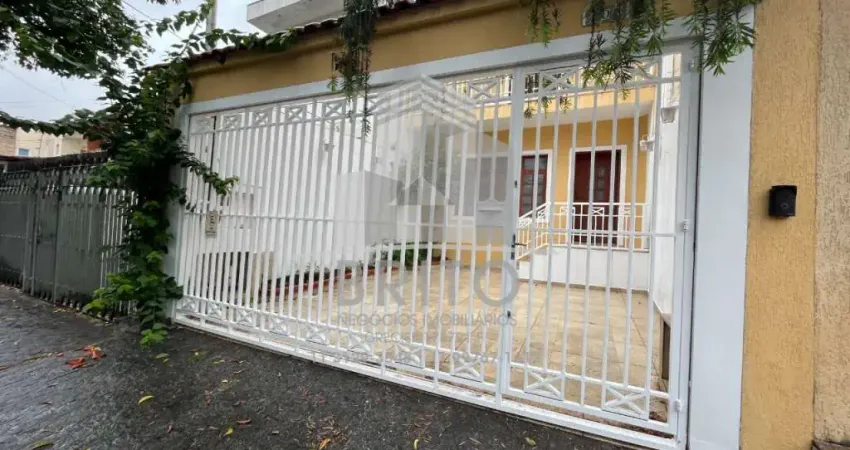 Belíssimo sobrado para locação no bairro do Jardim São Paulo, zona norte. Perto da estação de metrô e avenida Luís Dumont Villares