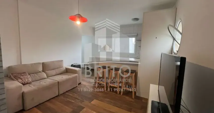 Belíssimo apartamento mobiliado ao lado do Metrô Marechal Deodoro com 01 vaga, ar condicionado, fino acabamento, andar alto, varanda e amplo lazer