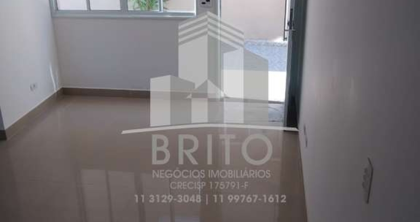 Casa de condomínio no Bairro do Jardim Bonfiglioli com 02 suítes, 02 vagas, lavabo, quintal e fino acabamento, localizado próximo ao Mercado Violeta