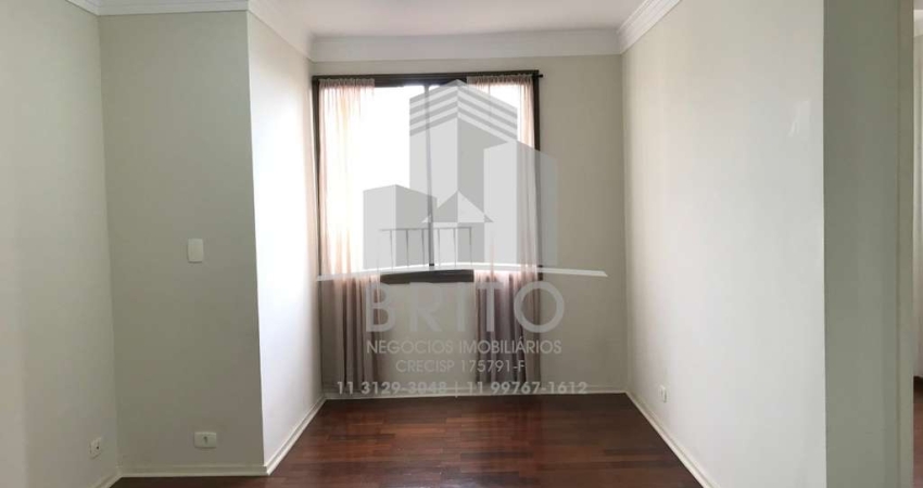 Apartamento com 03 dormitórios, 01 vaga, sala de estar e jantar, ampla cozinha, área de serviço ventilada e iluminada. Ótimo acabamento e andar alto
