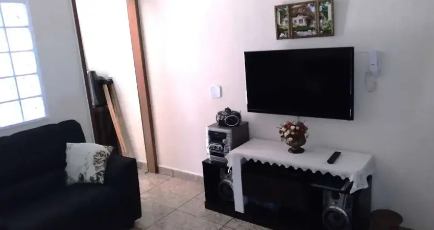 Apartamento tipo Kitnet próximo ao Metrô Santa Cecília, com varanda, área de serviço, elevador, cozinha com armários, pé direito alto