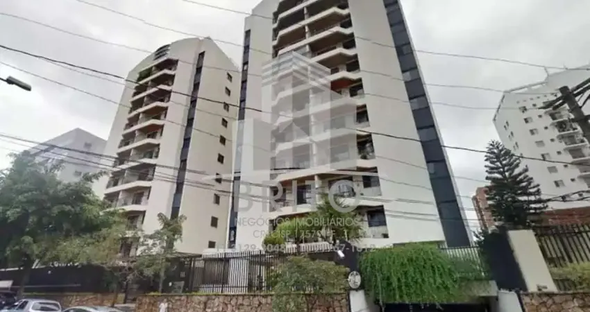 Belíssimo apartamento com 3 dormitórios, sendo uma suíte com armários planejados, ventilador de teto, papel de parede, dormitórios com armários