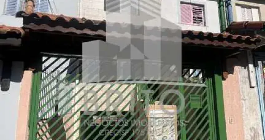 Aluguel de Casa Espaçosa no Sítio do Morro, São Paulo-SP: 2 Quartos, 2 Salas, 1 Banheiro, 3 Vagas de Garagem, 150m² de Área.