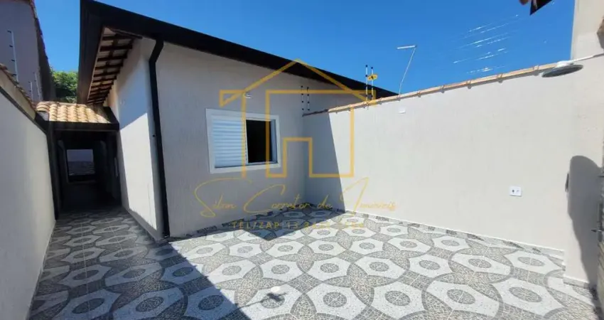 Casa para Venda em Itanhaém, Santa Julia, 2 dormitórios, 1 suíte, 3 banheiros, 2 vagas